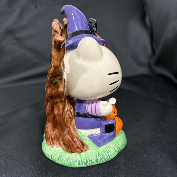 Brand New-Hello Kitty Halloween Witch Decor - Picture 4 of 4